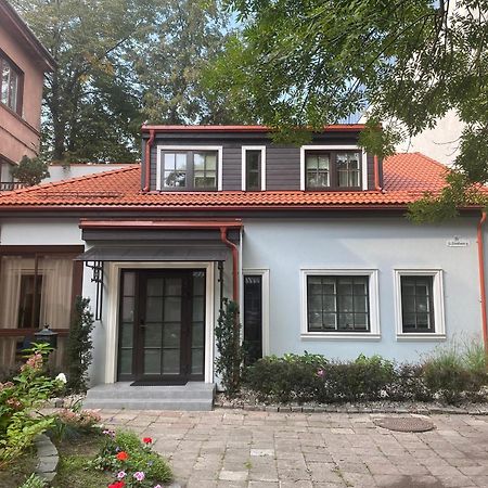 Memel Townhouse Apartamentai Клайпеда Экстерьер фото