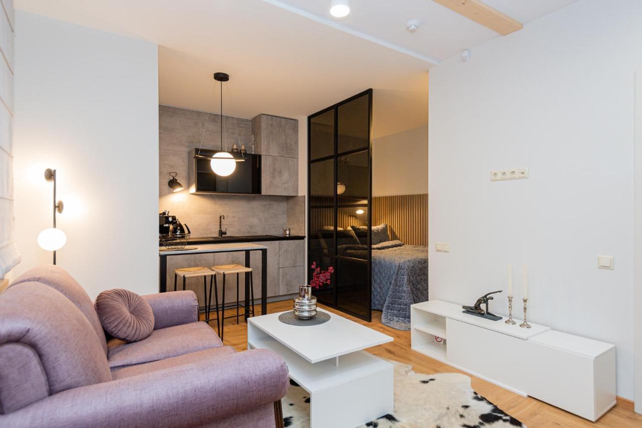 Memel Townhouse Apartamentai Клайпеда Экстерьер фото